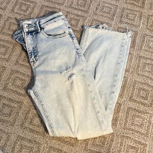 Light Blue High-Rise Straight-Leg Jeans with Frayed Hem